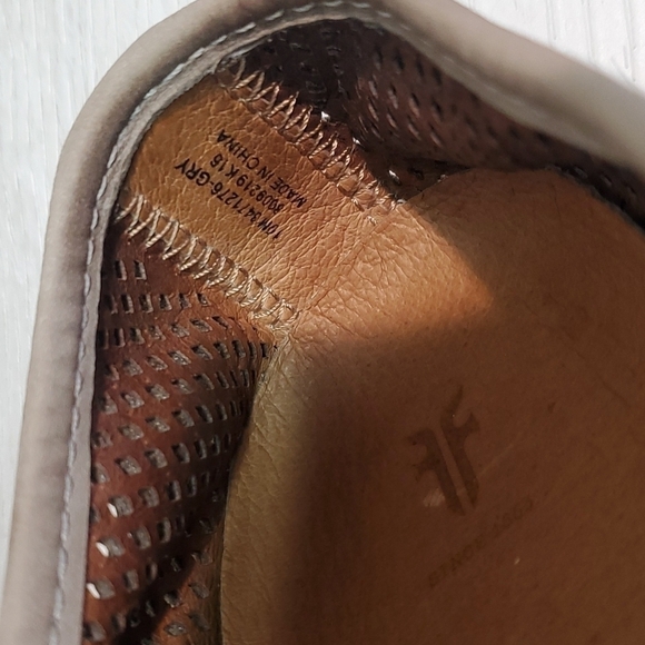 Frye Womens Comfort Slip On Leather Flats shoes sz 10M - Picture 11 of 12